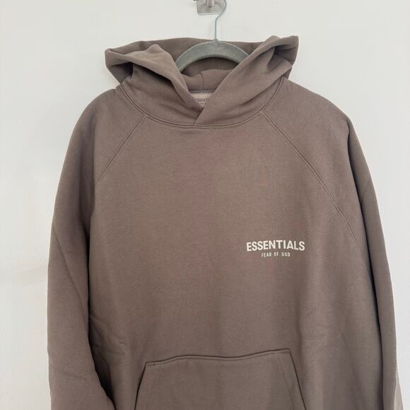 Fear of God ESSENTIALS Hoodie in Desert Taupe - Picture 3 of 9